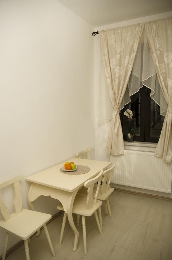 Queen'S Studio Sibiu Bagian luar foto